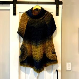 Joseph Ribkoff knitted navy blue and gold sweater poncho, size Large.